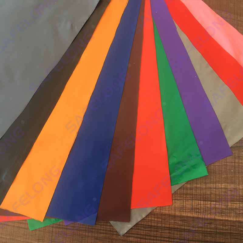 فیلم کششی پی وی سی